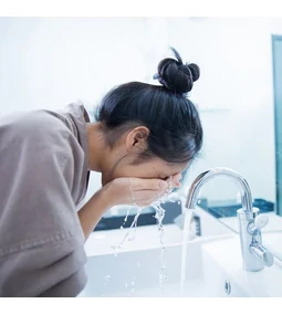 Az arctisztítás jelentősége: a ragyogó bőr alapja