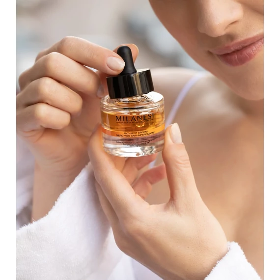 CityLife ANTI-SPOT DROPS kézben